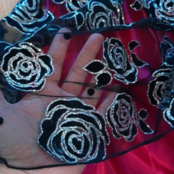 ♥️LOVE ROSE SPARKLE GOWN - Picture 12 of 12